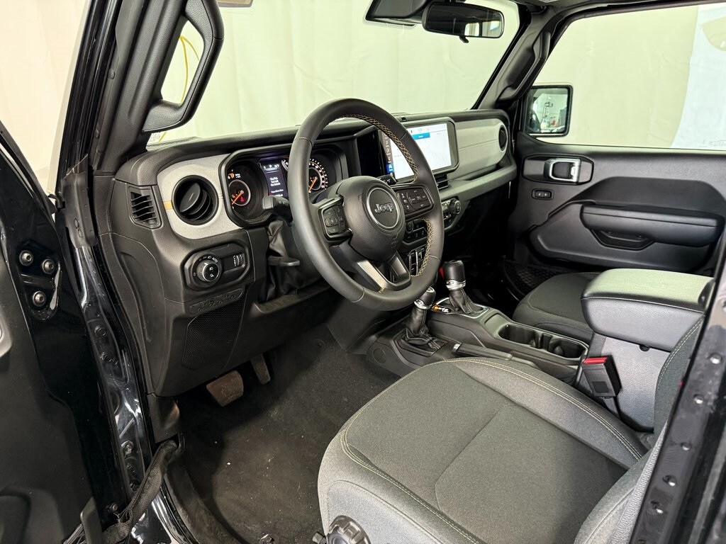 2024 Jeep Gladiator Sport S photo 3