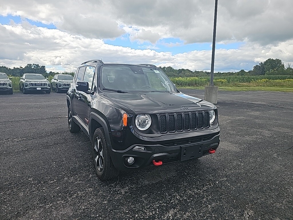 2022 Jeep Renegade Trailhawk photo 2