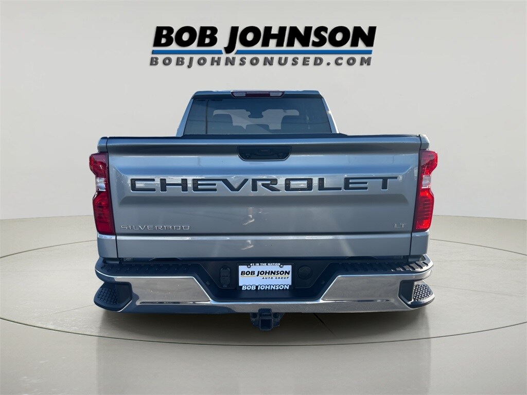 2025 Chevrolet Silverado 1500 LT photo 4