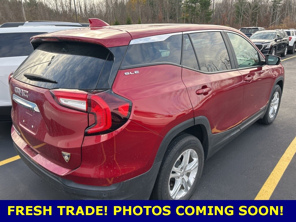 2022 Gmc Terrain SLE photo 2