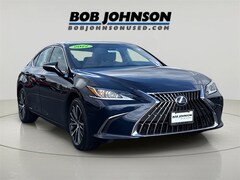 2022 LEXUS ES 300h Sedan