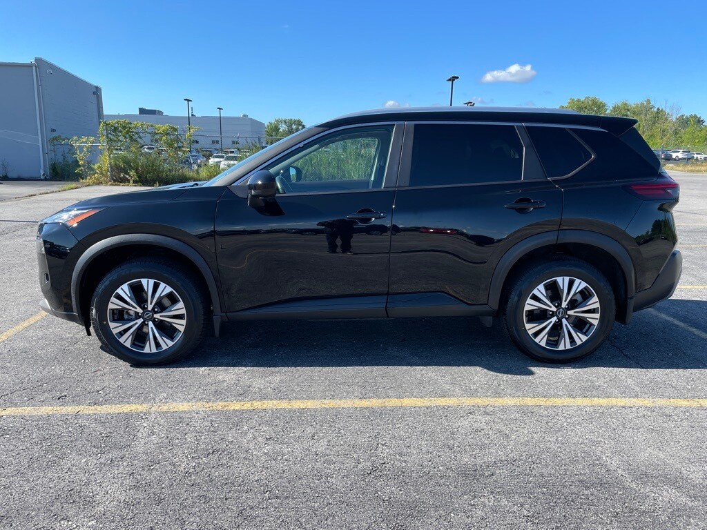 2023 Nissan Rogue SV AWD photo 2
