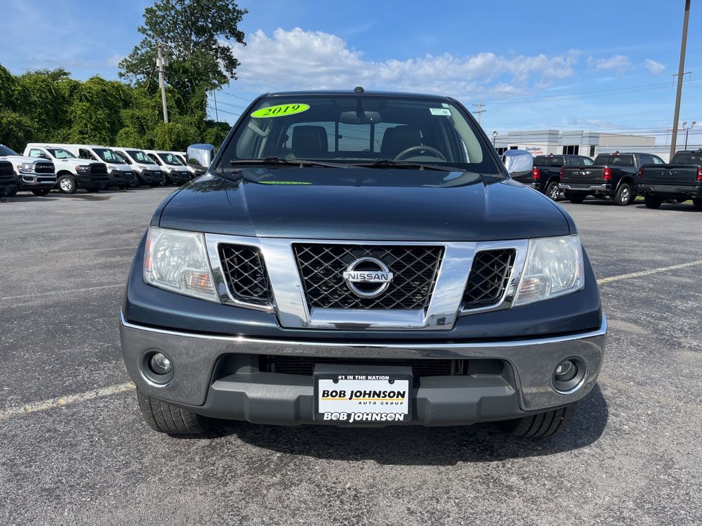 2019 Nissan Frontier SL photo 2