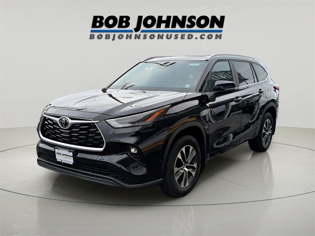 Used 2023 Toyota Highlander XLE SUV