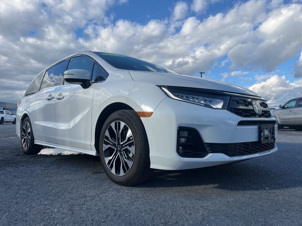 Used 2025 Honda Odyssey Elite Minivan/Van