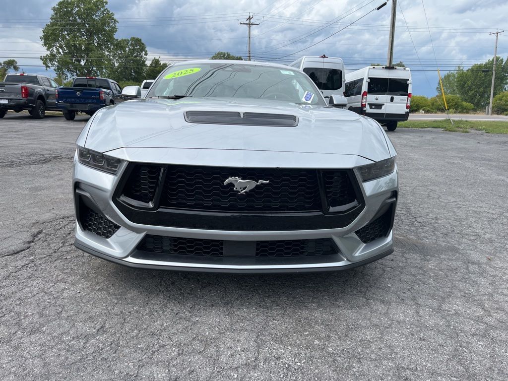 2025 Ford Mustang GT photo 2
