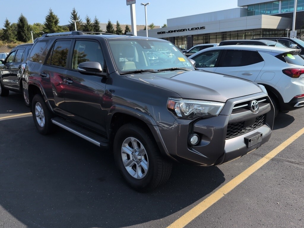 2020 Toyota 4Runner SR5 Premium photo 2