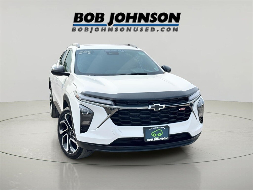 2024 Chevrolet Trax photo 2