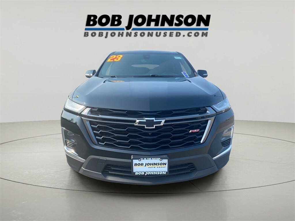 2023 Chevrolet Traverse RS photo 2