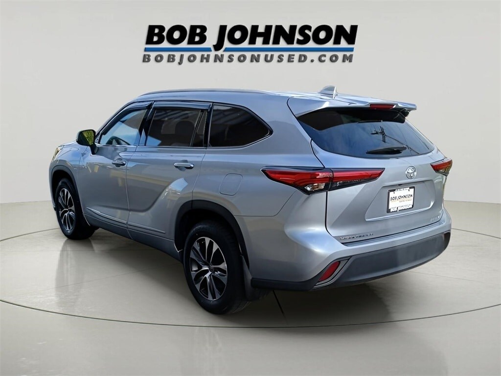 Used 2022 Toyota Highlander XLE SUV