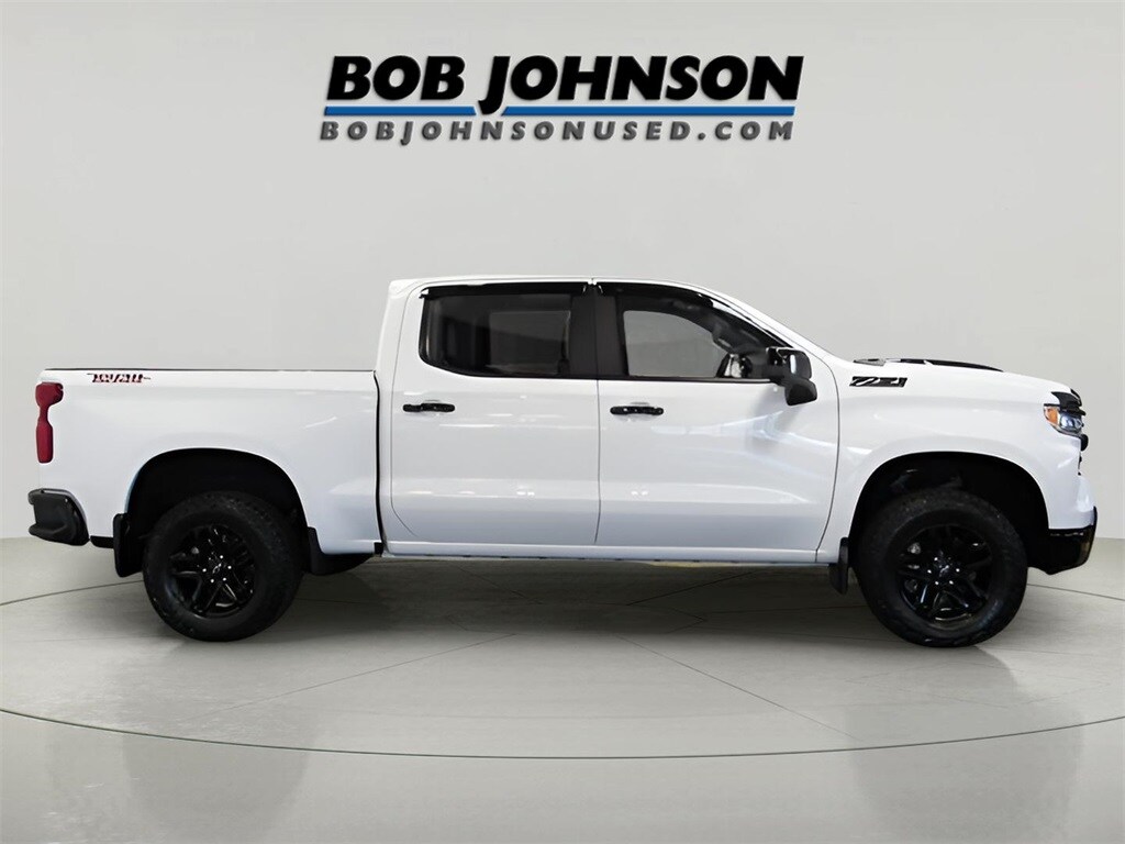 2023 Chevrolet Silverado 1500 LT Trail Boss photo 3