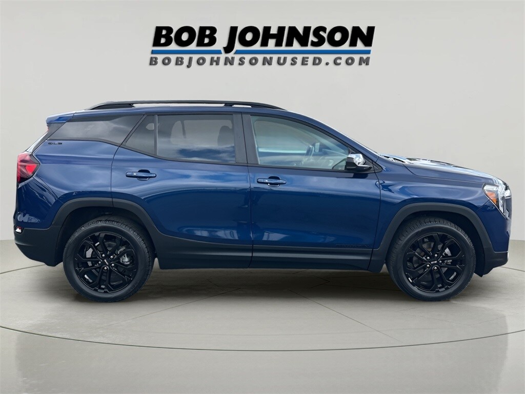 2022 Gmc Terrain SLE photo 2