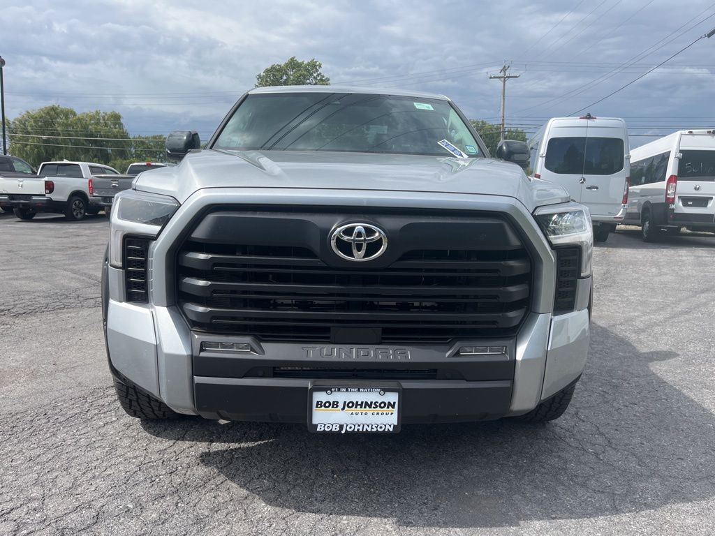 2022 Toyota Tundra SR5 photo 2