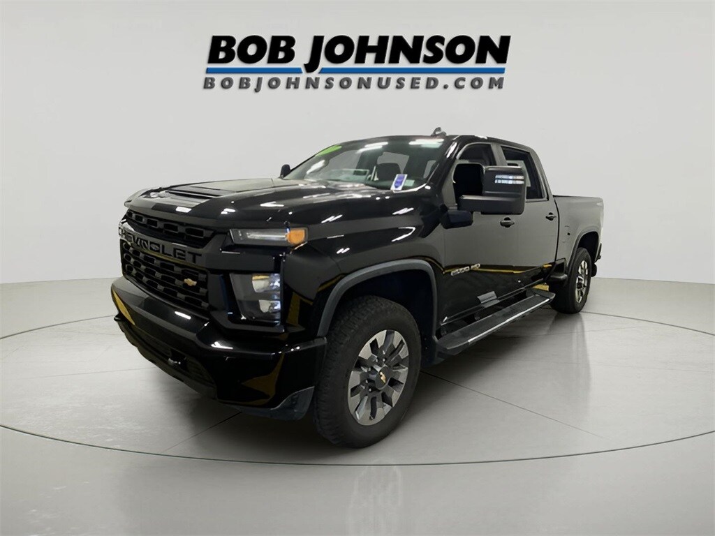 2023 Chevrolet Silverado 2500HD Custom photo 3