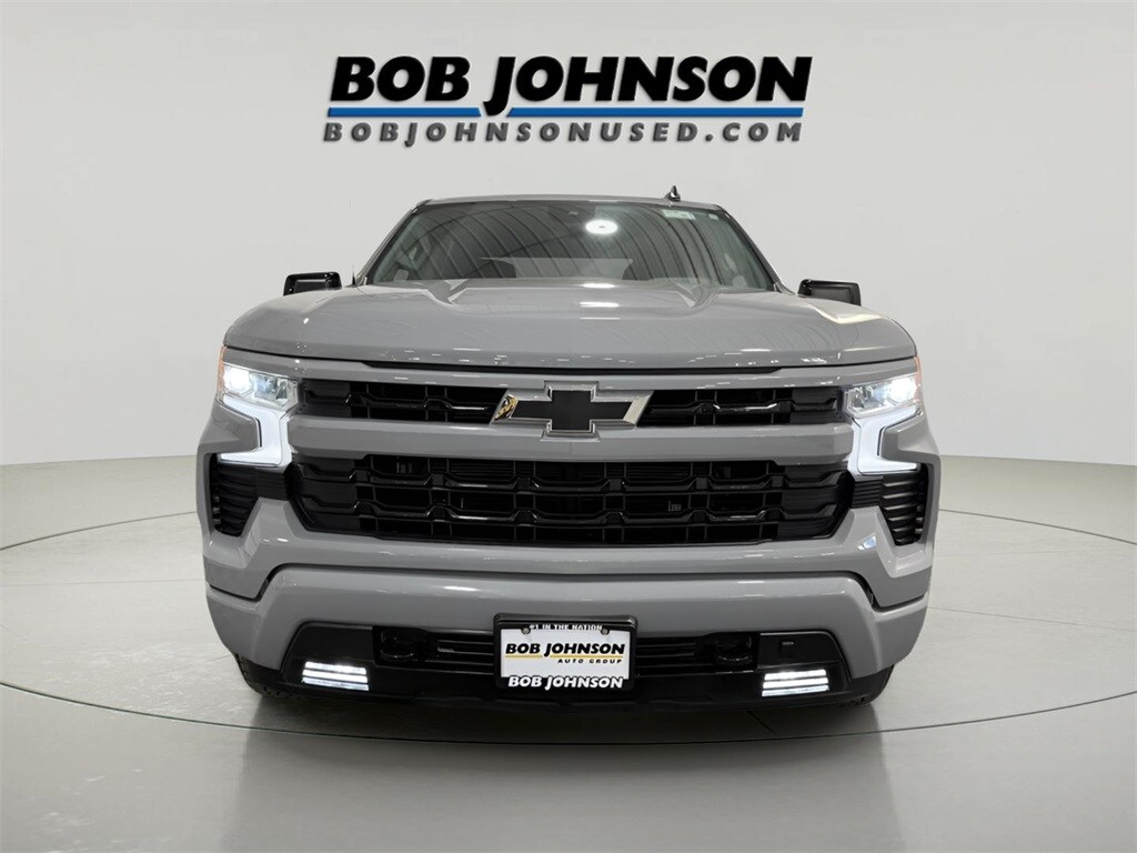 2024 Chevrolet Silverado 1500 RST photo 3