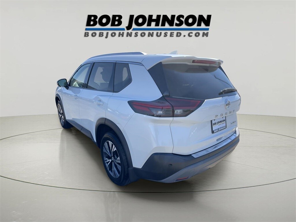 2021 Nissan Rogue SV photo 4
