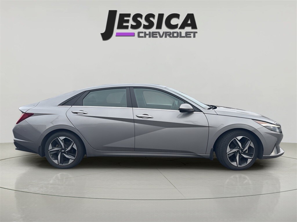 2023 Hyundai Elantra Limited photo 2