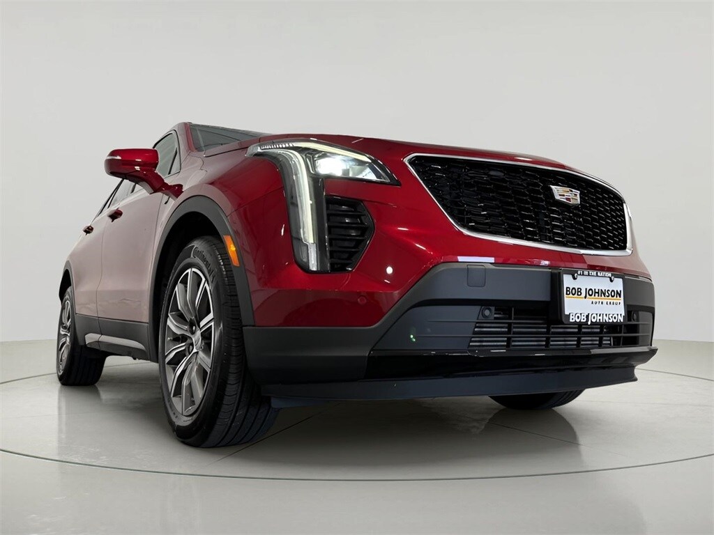 2023 Cadillac XT4 Sport photo 3