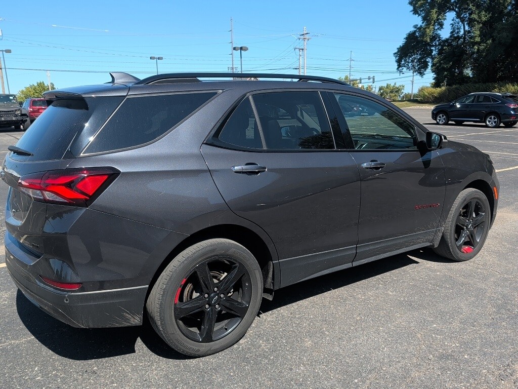 2022 Chevrolet Equinox Premier photo 3