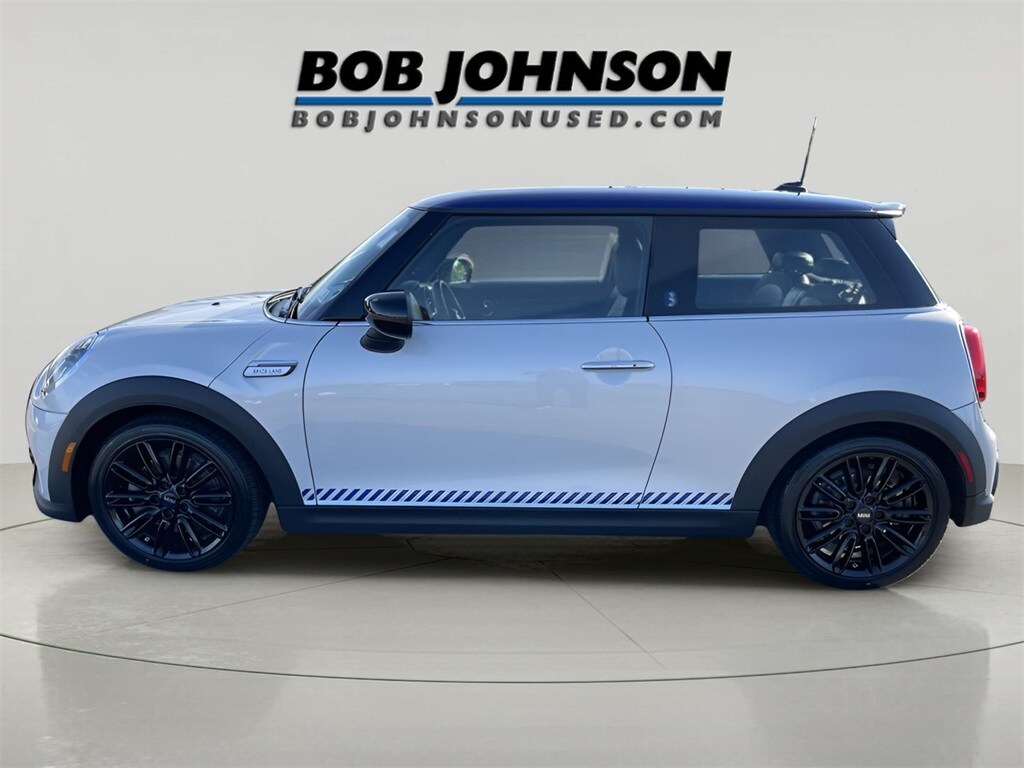 2022 Mini Cooper 2 Door Hardtop S photo 3