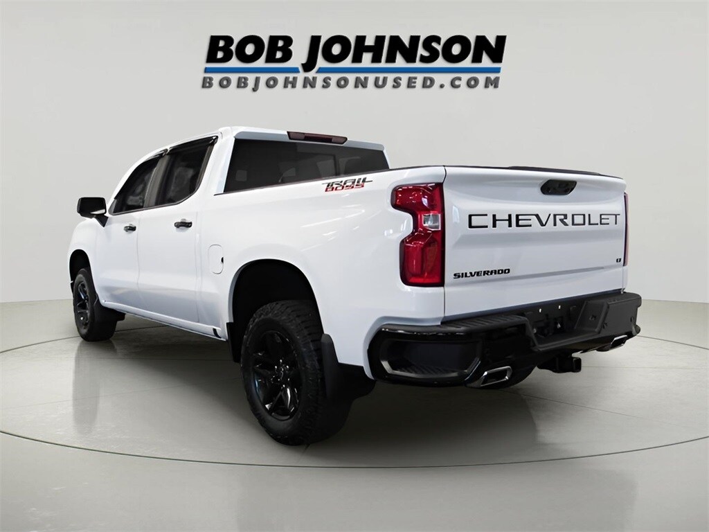 2023 Chevrolet Silverado 1500 LT Trail Boss photo 2