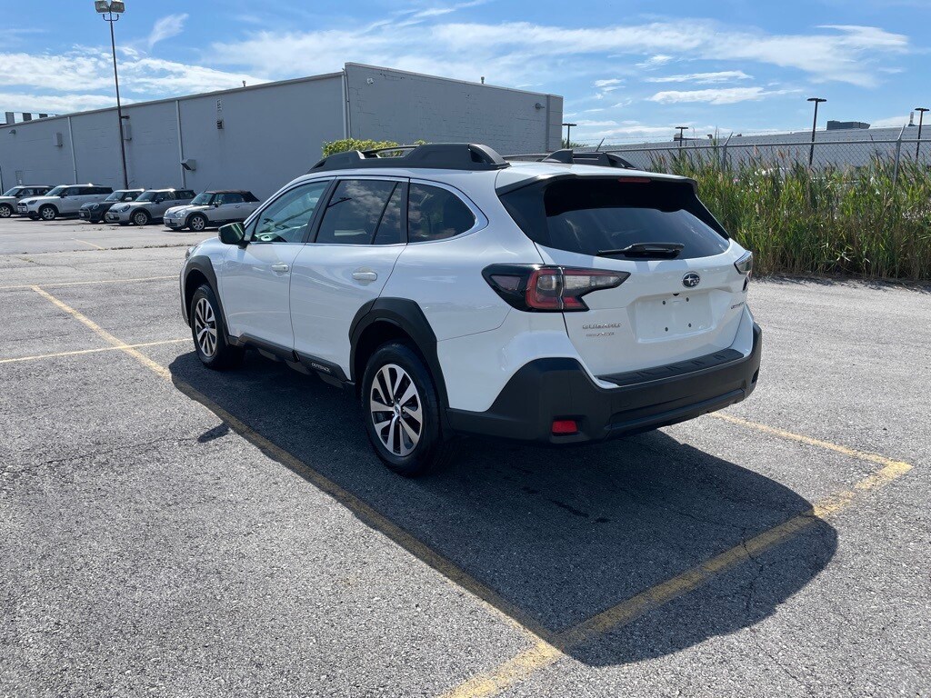 2024 Subaru Outback Premium photo 3