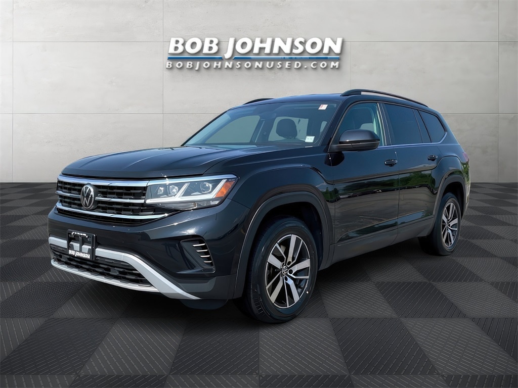 2022 Volkswagen Atlas SE photo 3