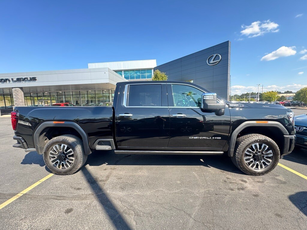 2025 Gmc Sierra 2500 HD Denali Ultimate photo 2