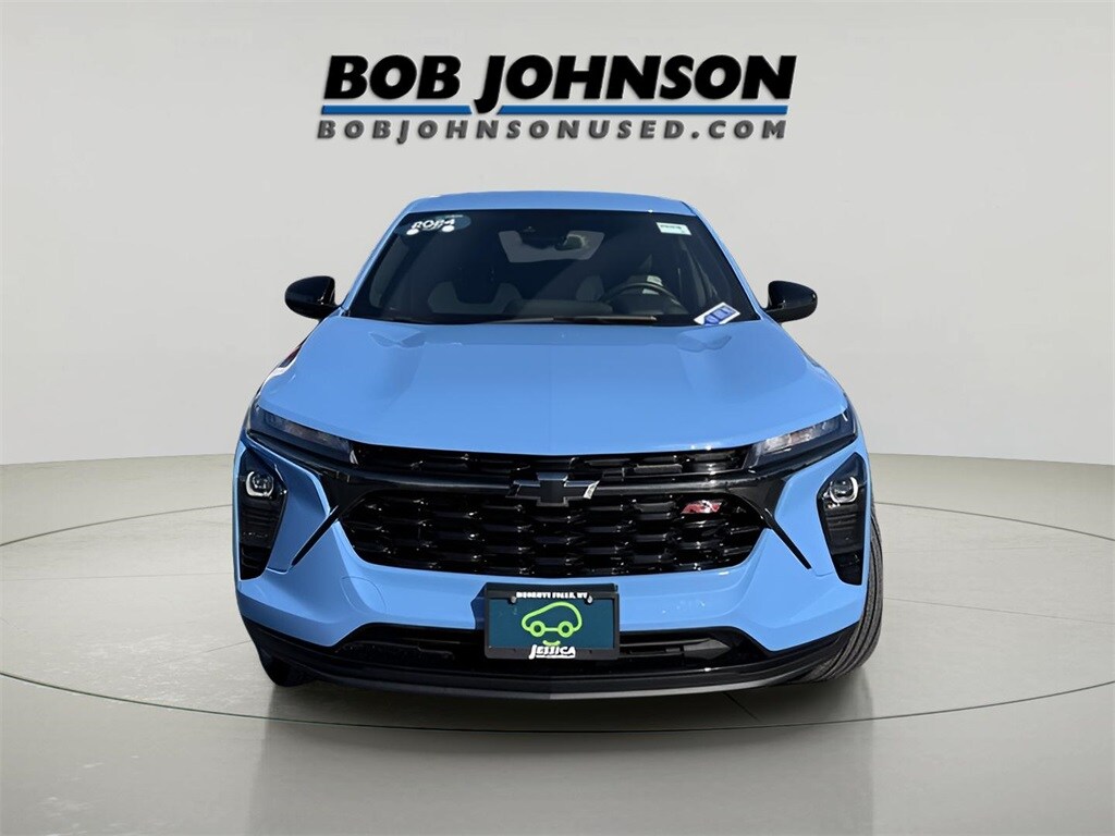 2024 Chevrolet Trax photo 2