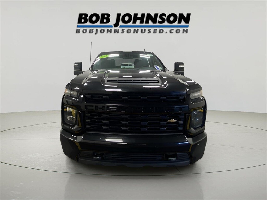 2023 Chevrolet Silverado 2500HD Custom photo 2