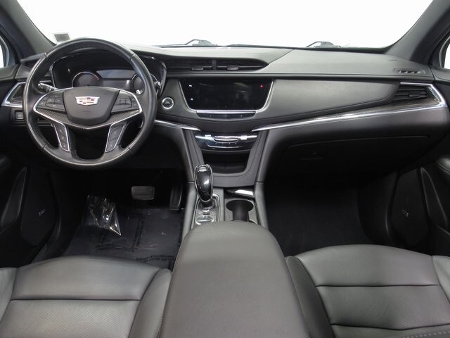 2021 Cadillac XT5 Sport photo 2