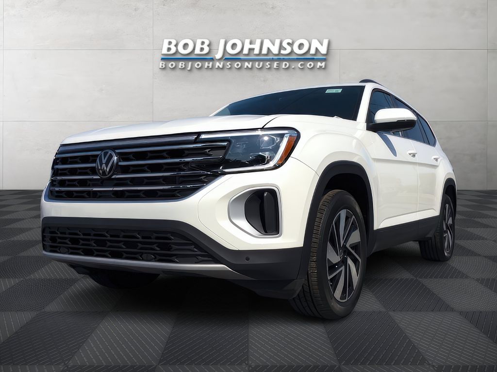 2025 Volkswagen Atlas SE Technology photo 2