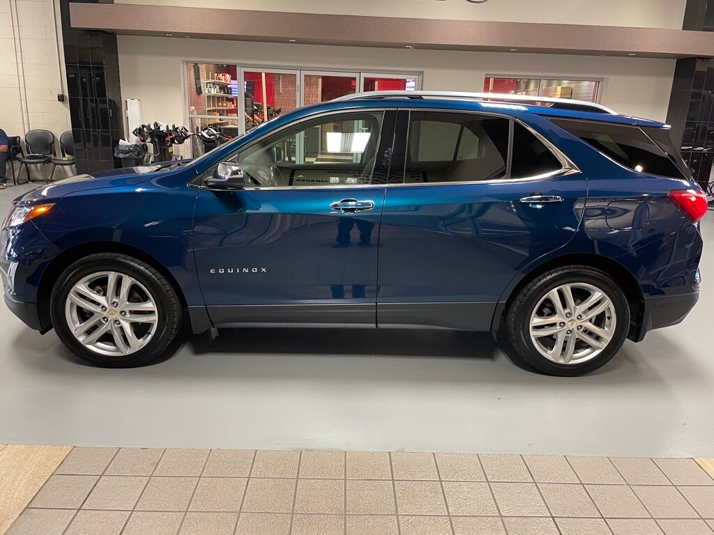 2020 Chevrolet Equinox Premier photo 3