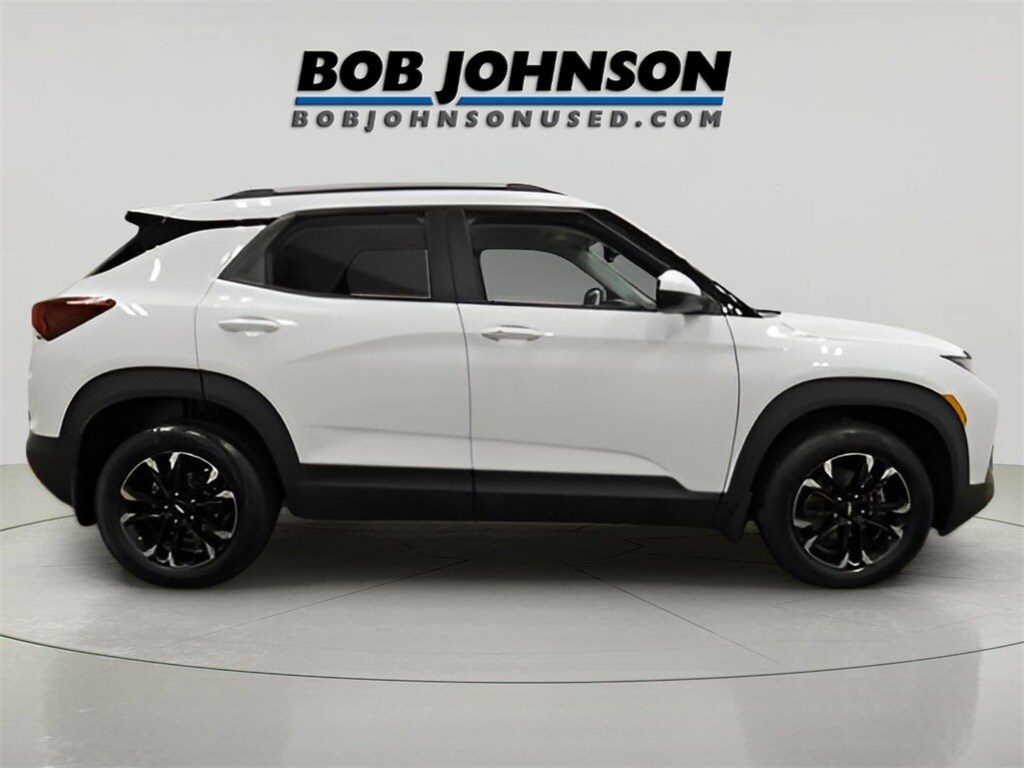 2023 Chevrolet Trailblazer LT photo 3