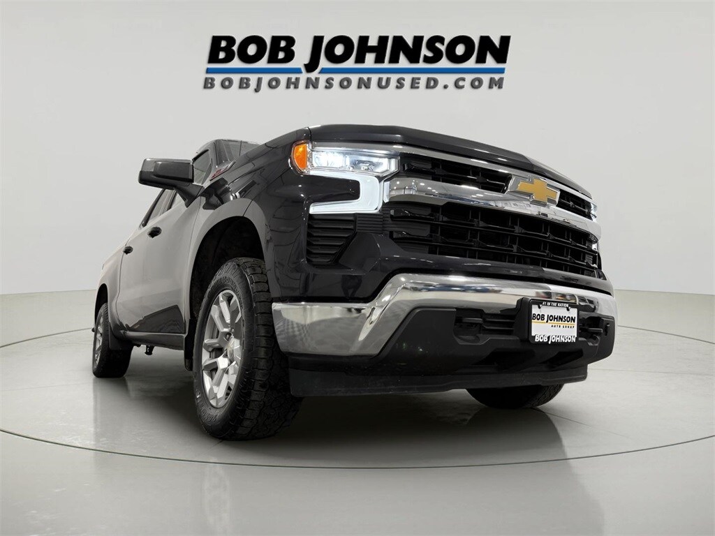 2023 Chevrolet Silverado 1500 LT1 photo 3