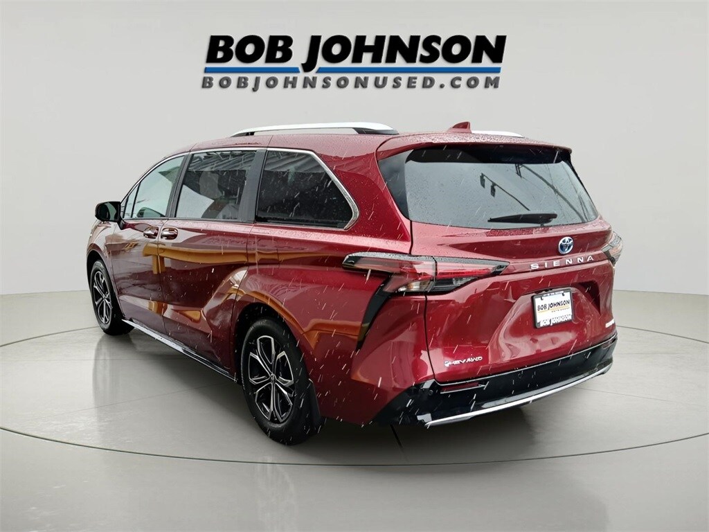 Used 2025 Toyota Sienna Platinum Minivan/Van