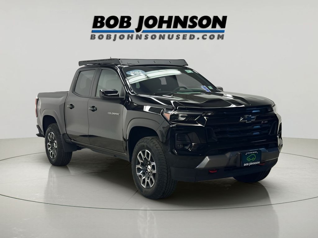 2024 Chevrolet Colorado Z71 photo 2