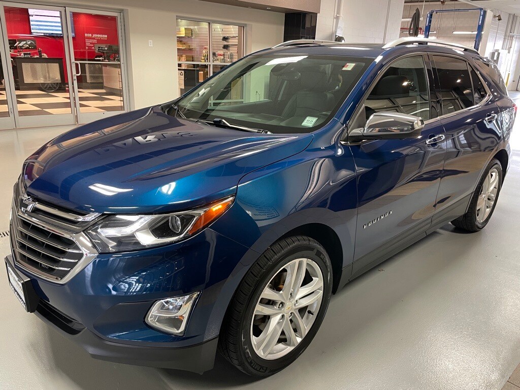 2020 Chevrolet Equinox Premier photo 2