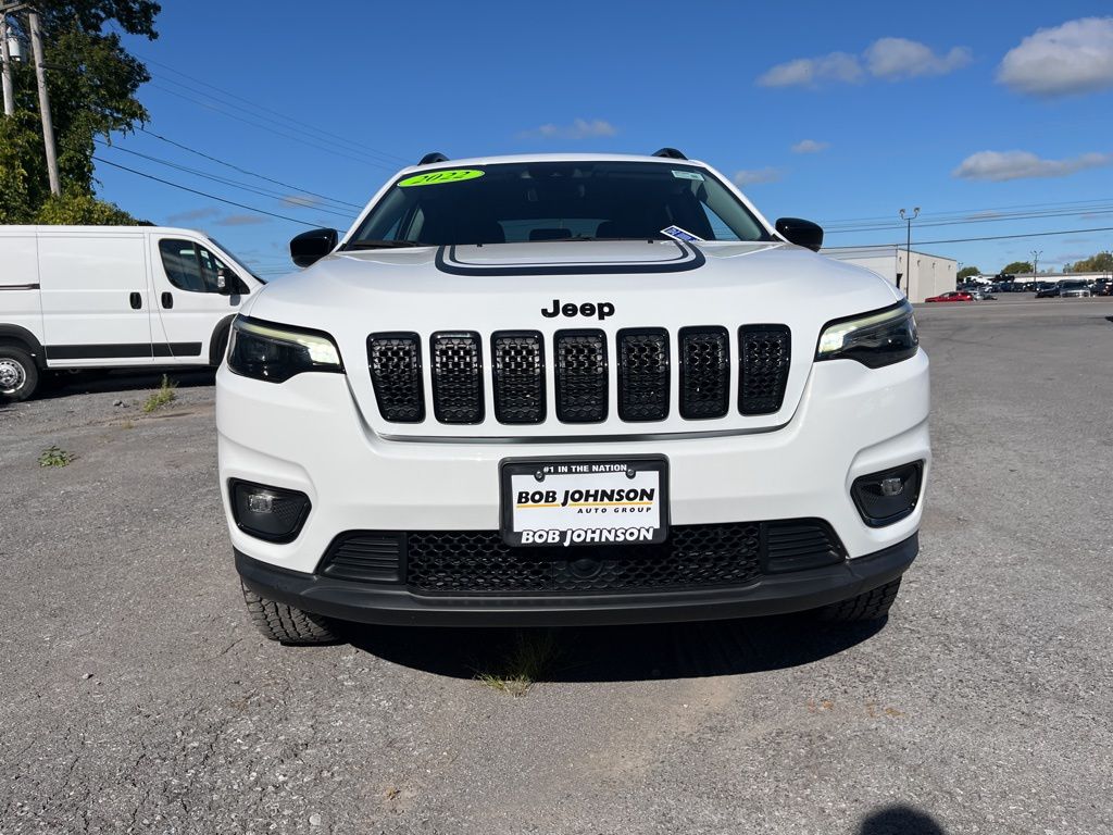 2022 Jeep Cherokee Latitude photo 2