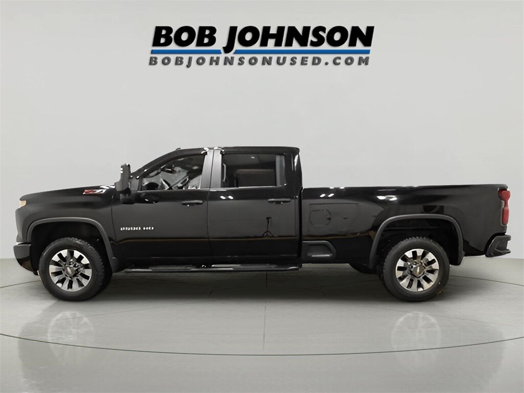 2024 Chevrolet Silverado 2500HD Custom photo 3