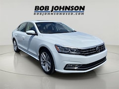 2018 Volkswagen Passat 2.0T SEL Premium Sedan