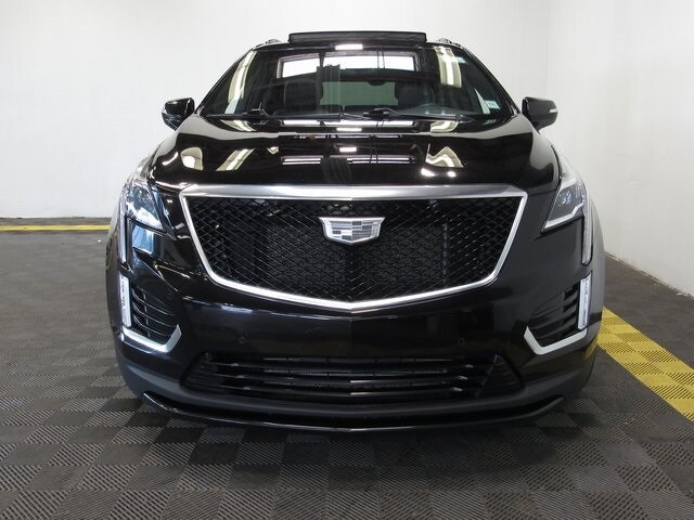2021 Cadillac XT5 Sport photo 3
