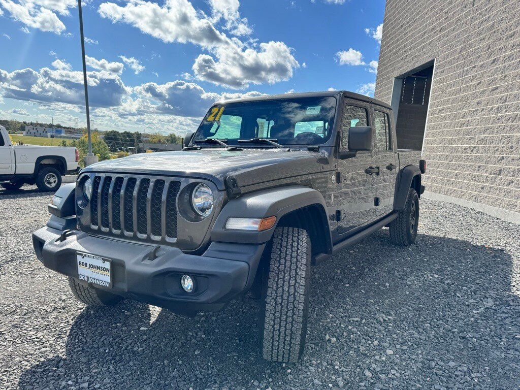 2021 Jeep Gladiator Sport photo 3