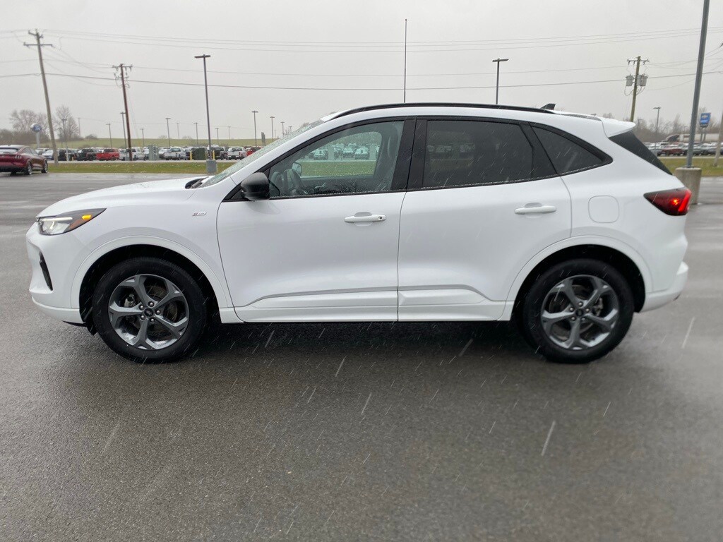 2023 Ford Escape ST-Line photo 3