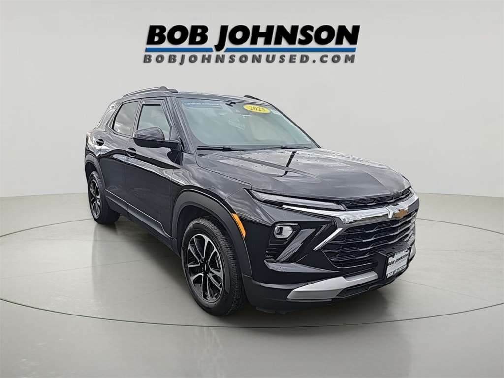 Used 2025 Chevrolet Trailblazer LT SUV