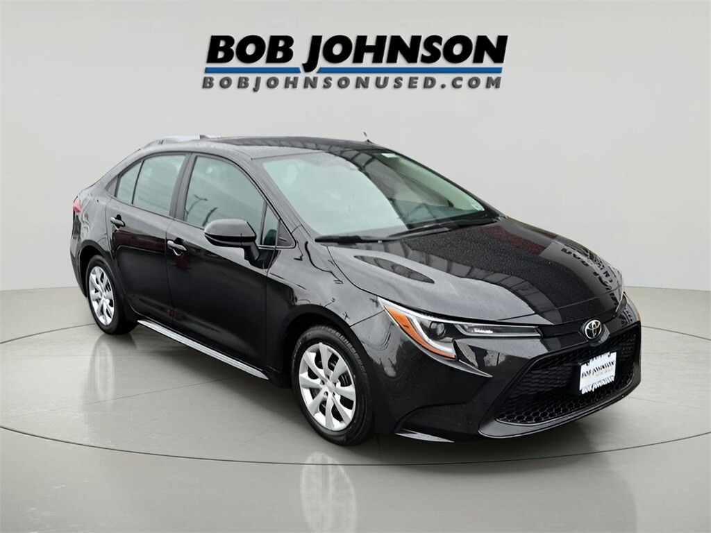 Used 2022 Toyota Corolla LE Sedan