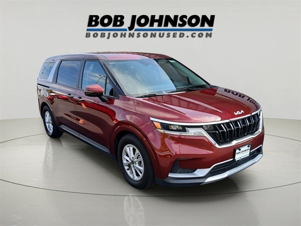 Used 2024 Kia Carnival LX Minivan/Van