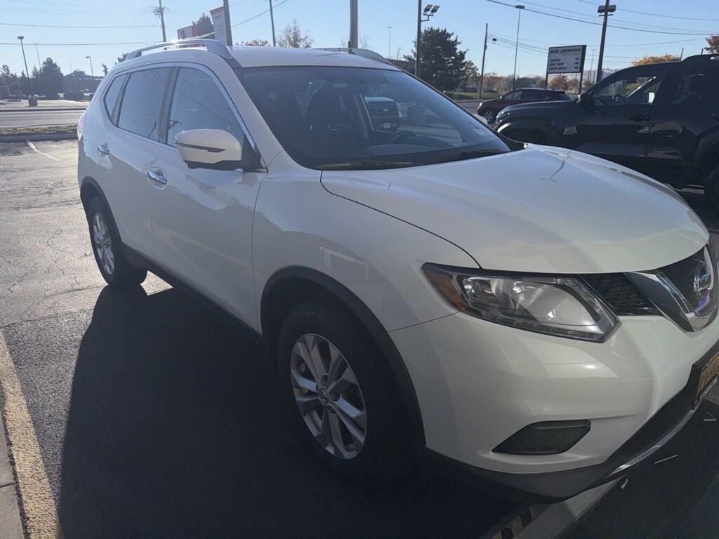 Used 2016 Nissan Rogue SV SUV