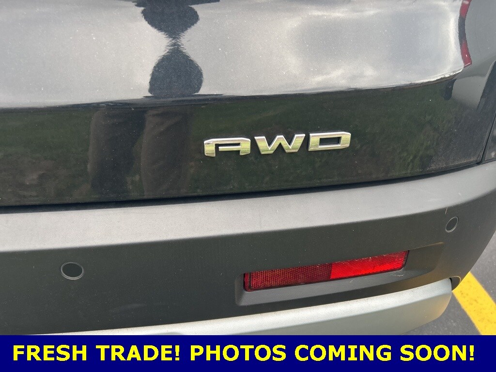 Used 2023 GMC Acadia SLT SUV