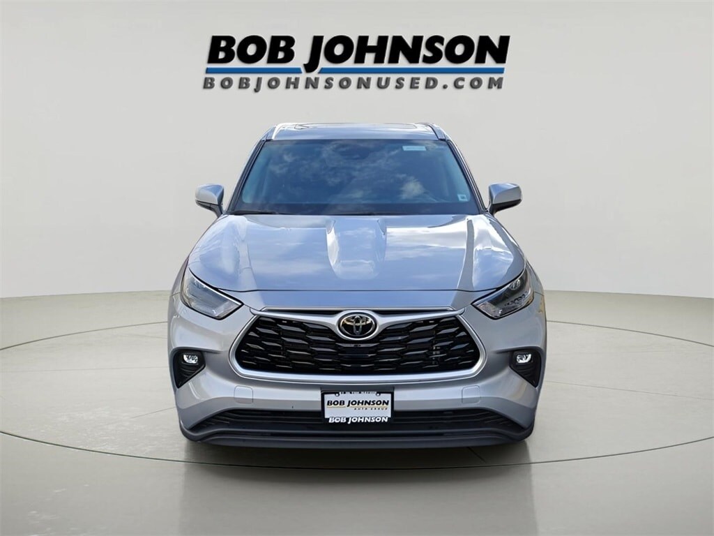 Used 2022 Toyota Highlander XLE SUV